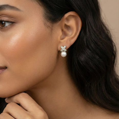 Kiss Mark Pearl Studs